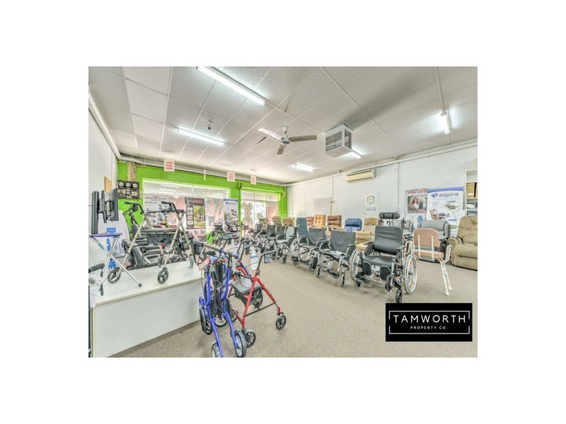 248 Peel Street, Tamworth NSW 2340
