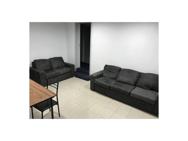 Upstairs Flat 417-419 Peel Street, Tamworth NSW 2340