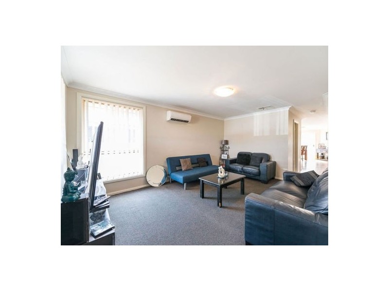 4 Tasman Place, Westdale NSW 2340