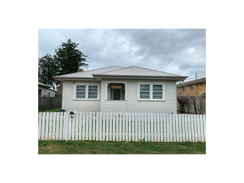 4 Edward Street, Tamworth NSW 2340