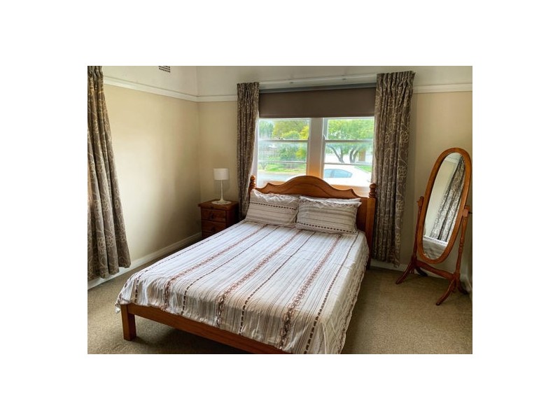 4 Edward Street, Tamworth NSW 2340