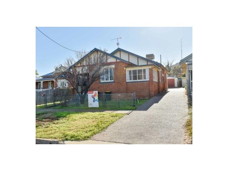 158 Carthage Street, Tamworth NSW 2340