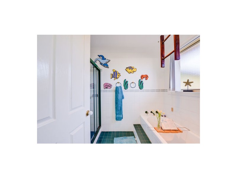 8 Warwick Road, Tamworth NSW 2340