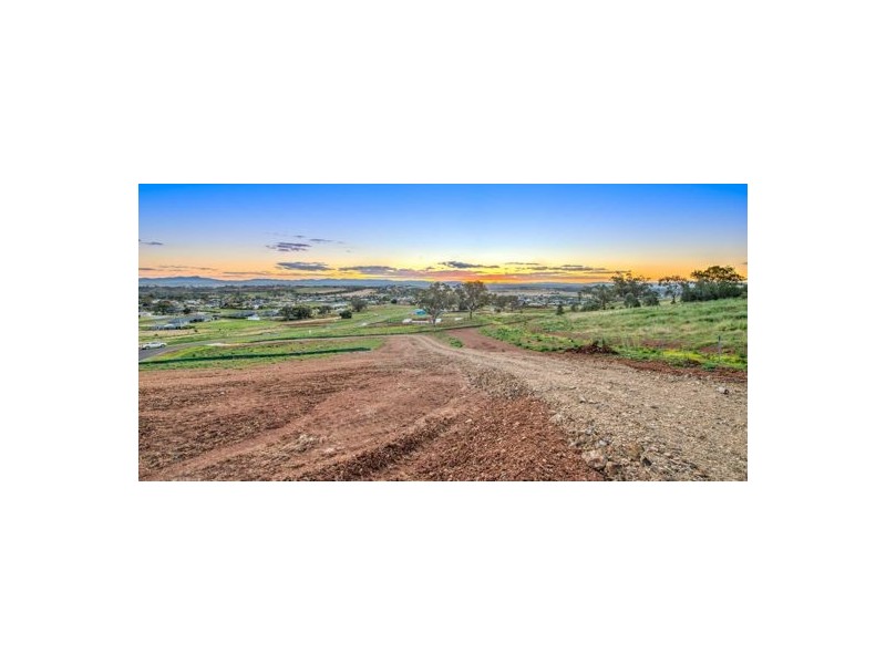 17 Baileyana Close, Tamworth NSW 2340