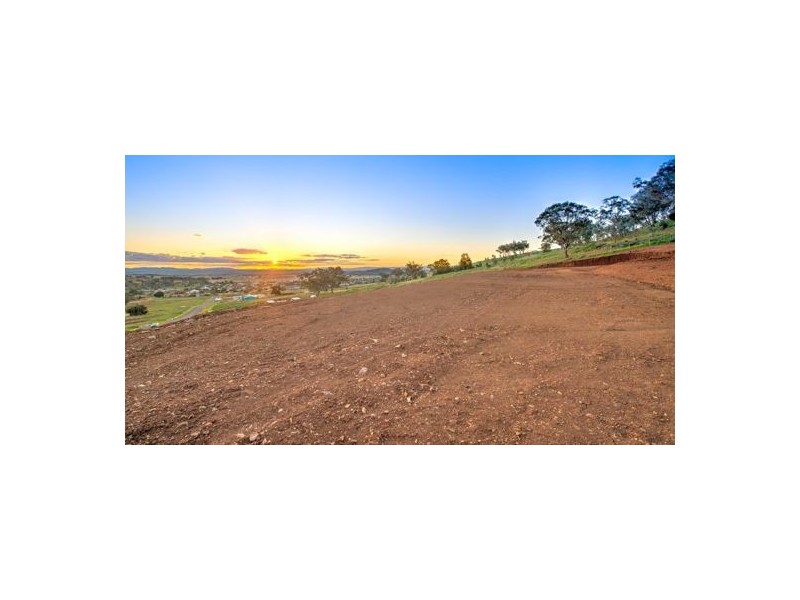 17 Baileyana Close, Tamworth NSW 2340