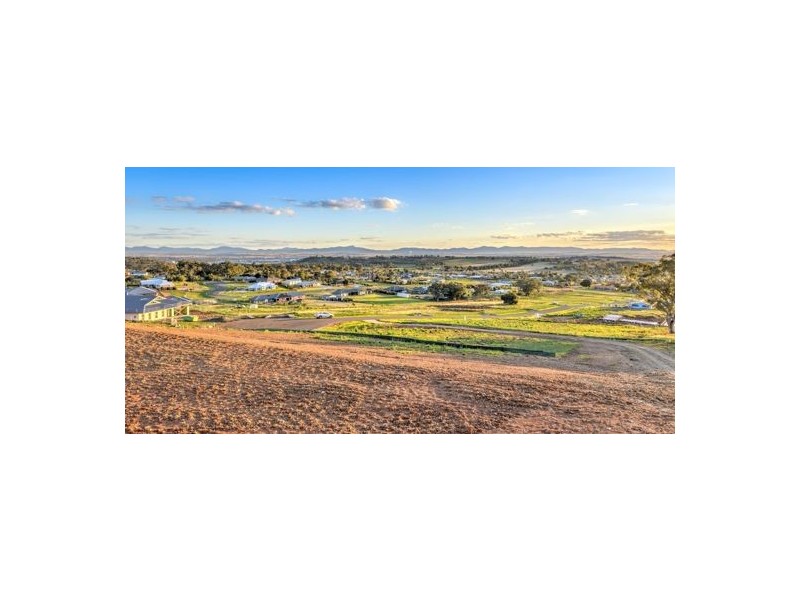 17 Baileyana Close, Tamworth NSW 2340