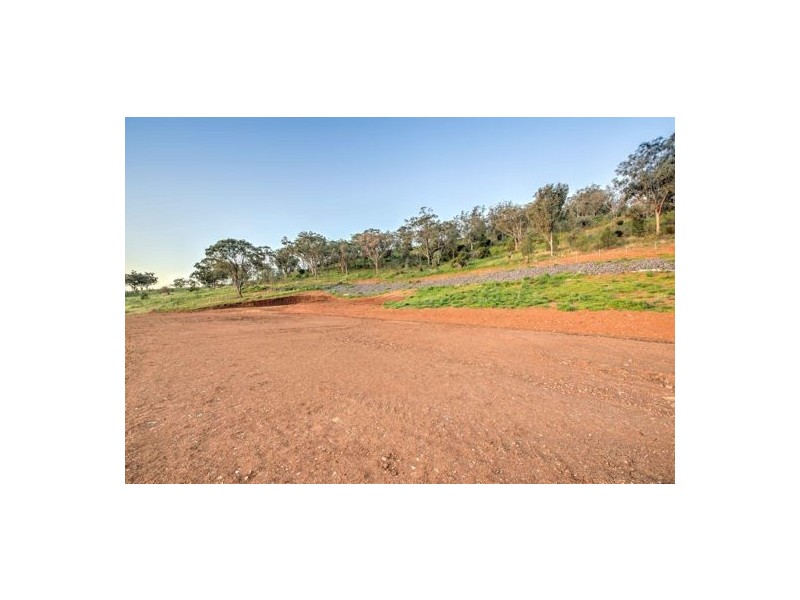 17 Baileyana Close, Tamworth NSW 2340