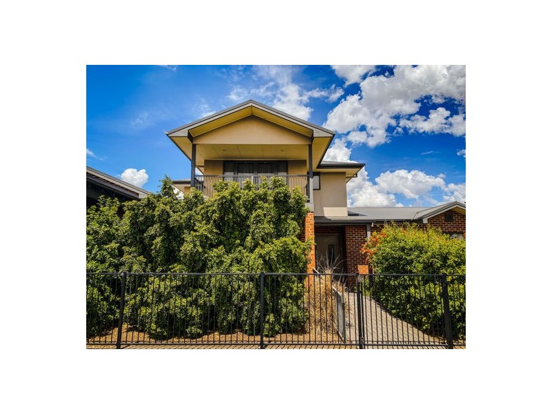 2/74 The Heights, Tamworth NSW 2340
