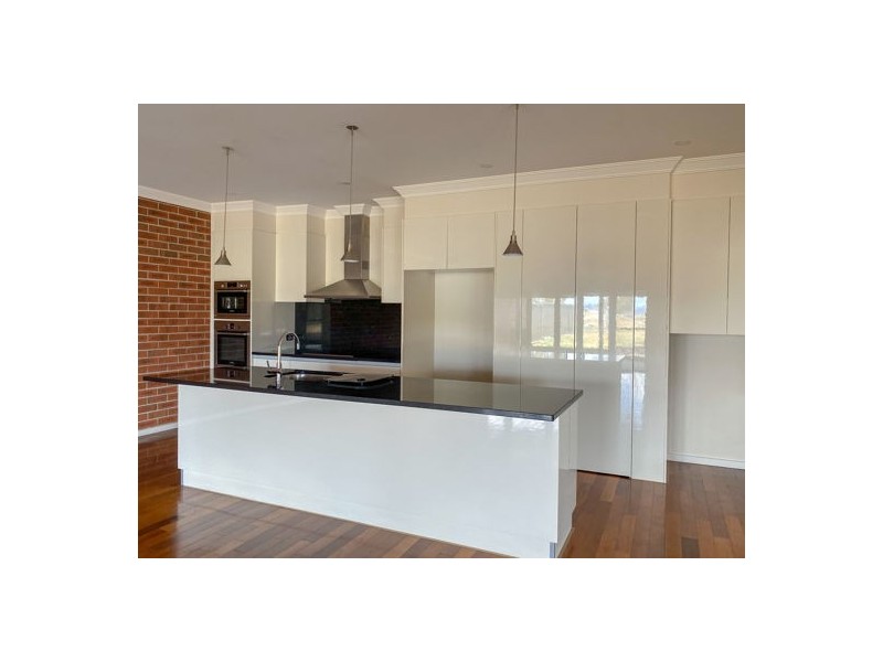 2/74 The Heights, Tamworth NSW 2340