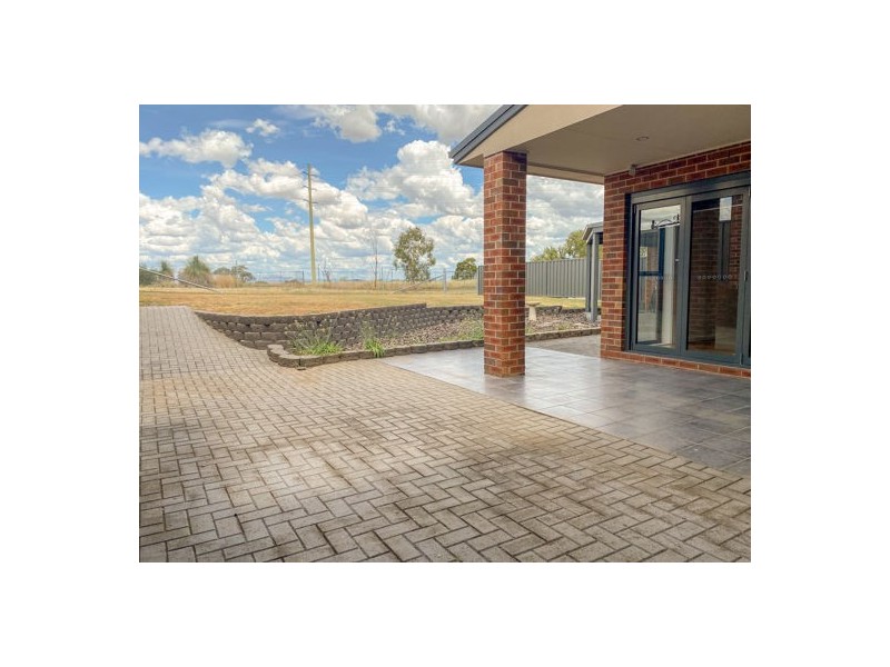 2/74 The Heights, Tamworth NSW 2340