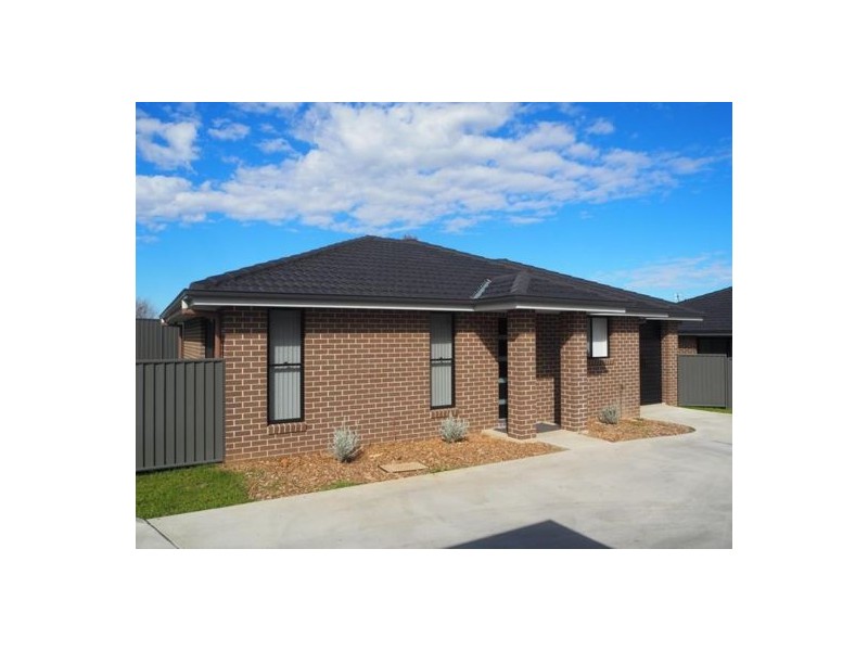 8/7 Curlew Crescent, Tamworth NSW 2340