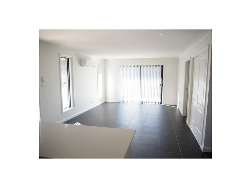 8/7 Curlew Crescent, Tamworth NSW 2340