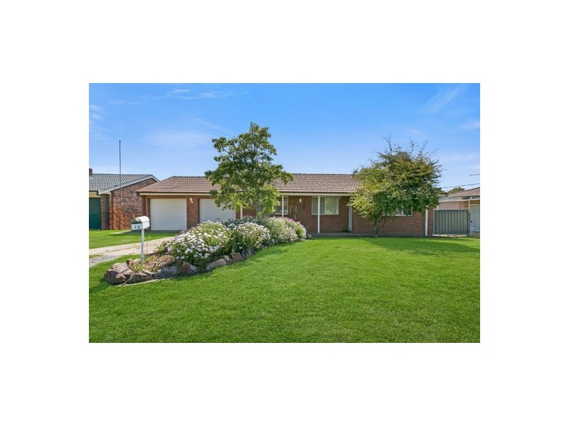 12 Harrier Parade, Tamworth NSW 2340