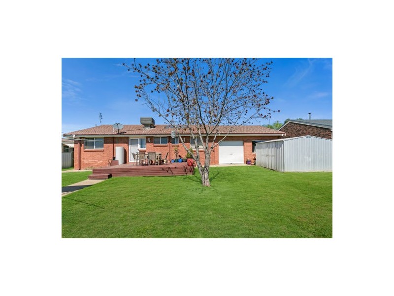 12 Harrier Parade, Tamworth NSW 2340
