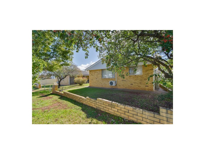 2/6 Rawson Avenue, Tamworth NSW 2340