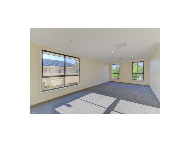 43 Peregrine Ave, Tamworth NSW 2340