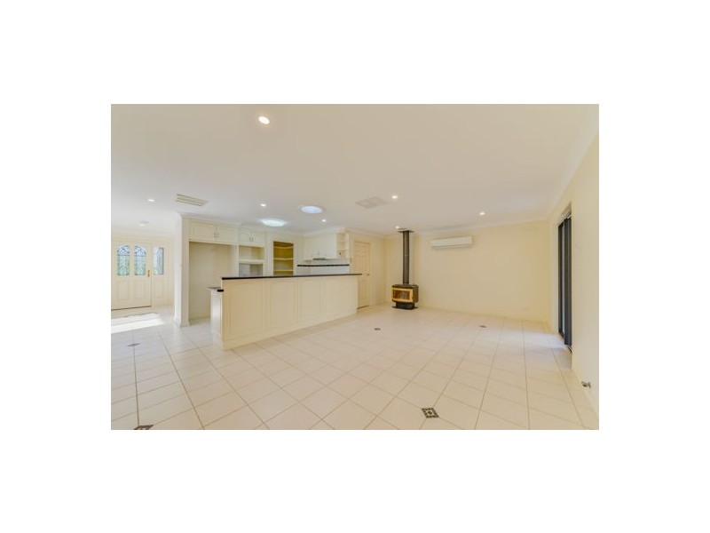 43 Peregrine Ave, Tamworth NSW 2340