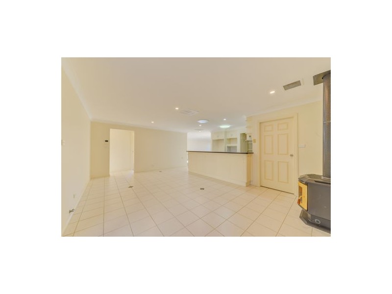 43 Peregrine Ave, Tamworth NSW 2340