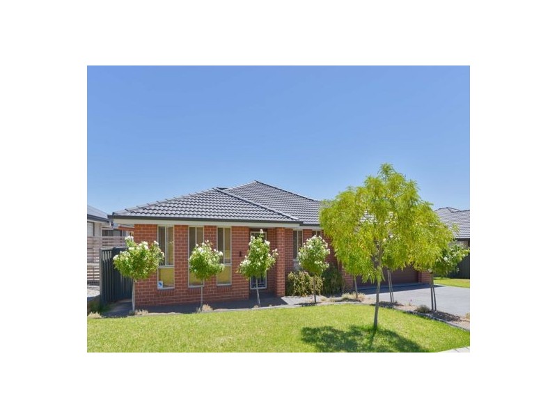 6 Shiraz Road, Tamworth NSW 2340