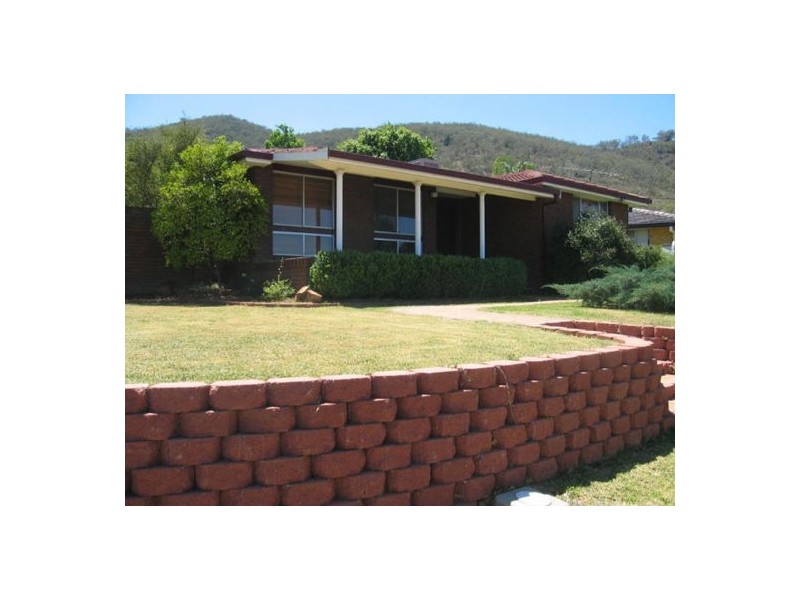 8 Ashburton Street, Tamworth NSW 2340