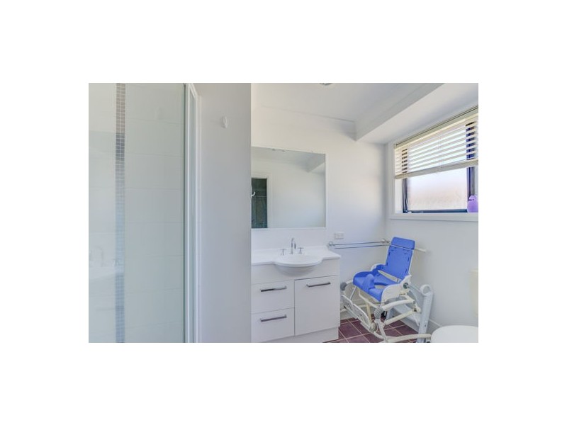 16 Burdekin Place, Tamworth NSW 2340
