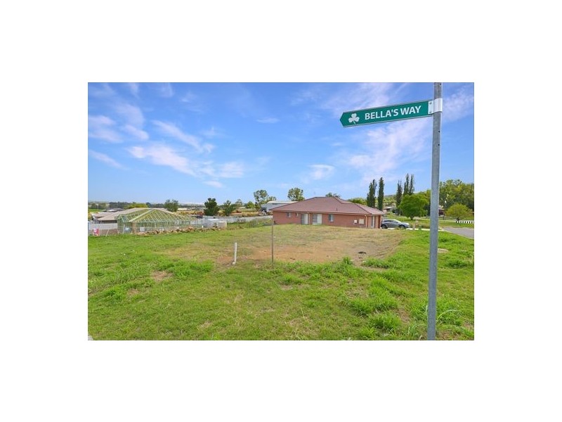 2 Bellas Way, Tamworth NSW 2340