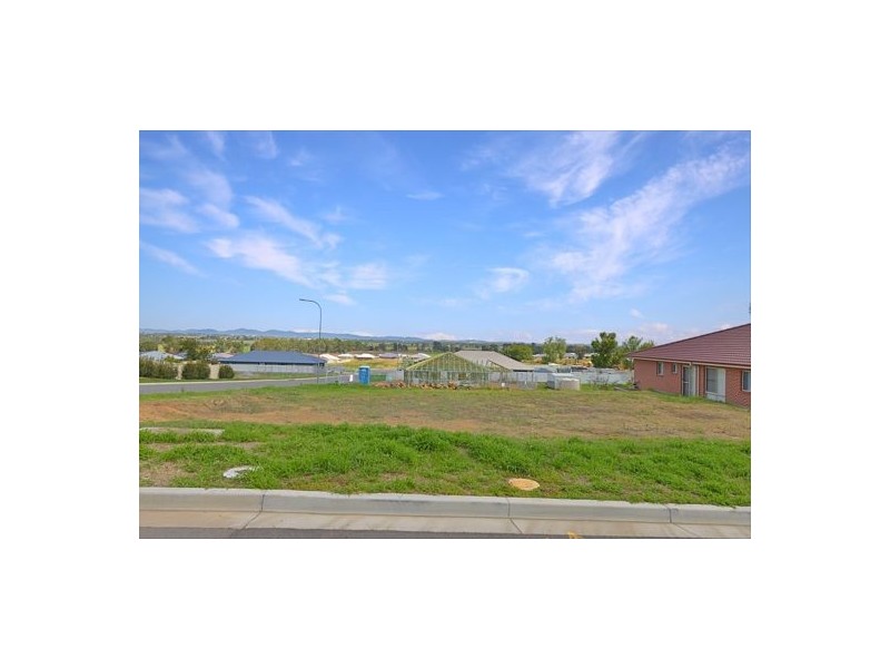 2 Bellas Way, Tamworth NSW 2340