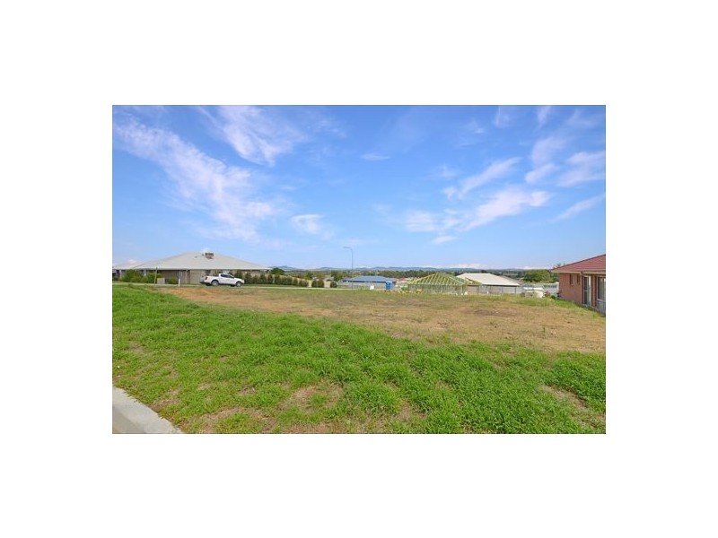 2 Bellas Way, Tamworth NSW 2340