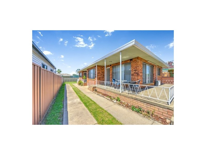 1 & 2/42 Kathleen Street, Tamworth NSW 2340