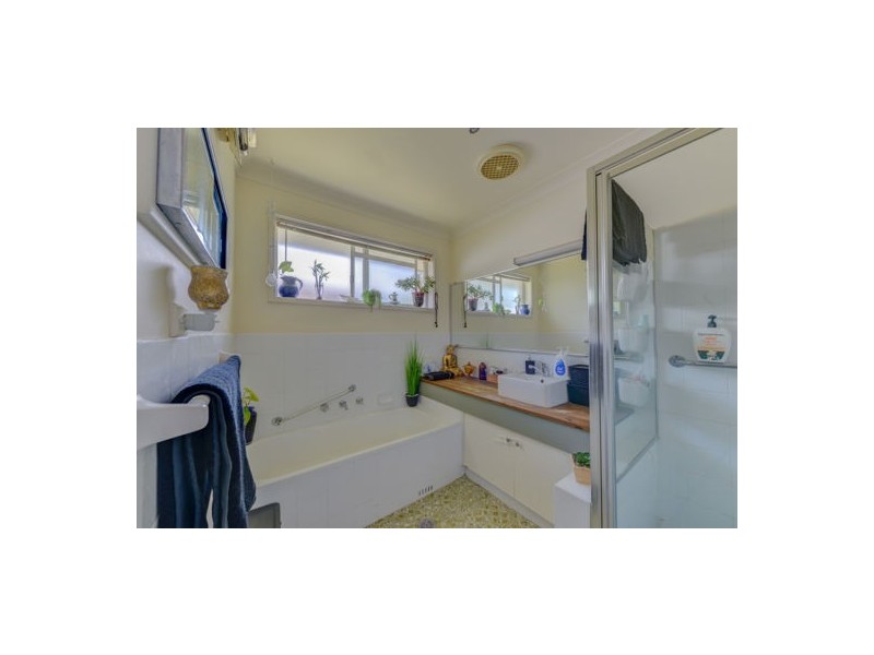 20 Waree Drive, Tamworth NSW 2340