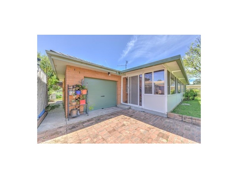 20 Waree Drive, Tamworth NSW 2340