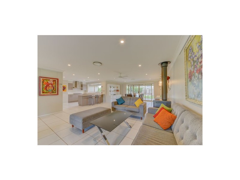 13 Whiporie Close, Tamworth NSW 2340