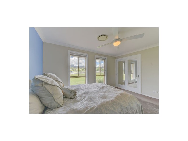 13 Whiporie Close, Tamworth NSW 2340