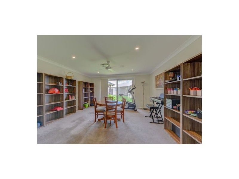 13 Whiporie Close, Tamworth NSW 2340