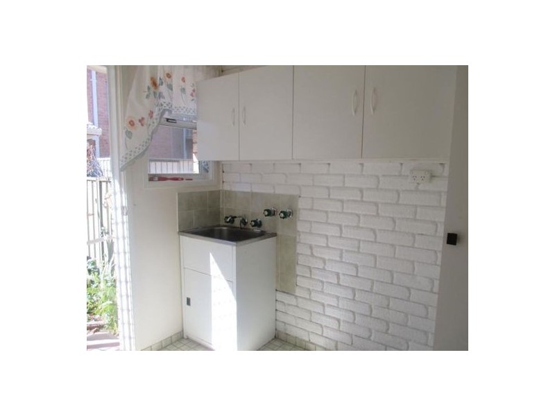 1/2 Belah Close, Tamworth NSW 2340