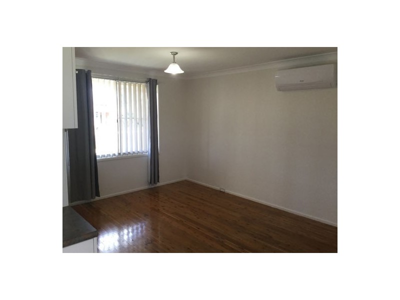 4 Dorothy Avenue, Kootingal NSW 2352