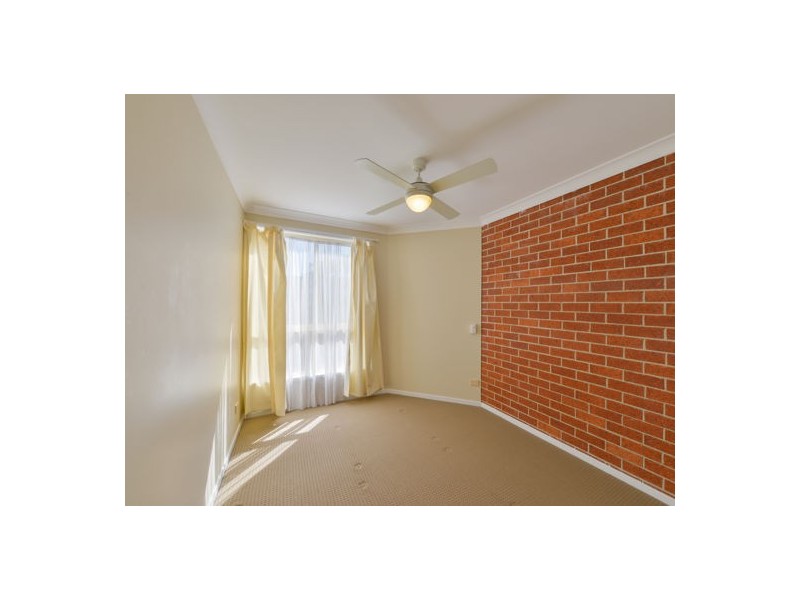 2/21 Illoura Street, Tamworth NSW 2340