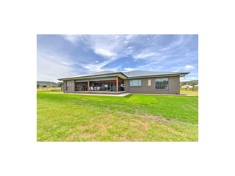 5 Benandarah Court, Tamworth NSW 2340