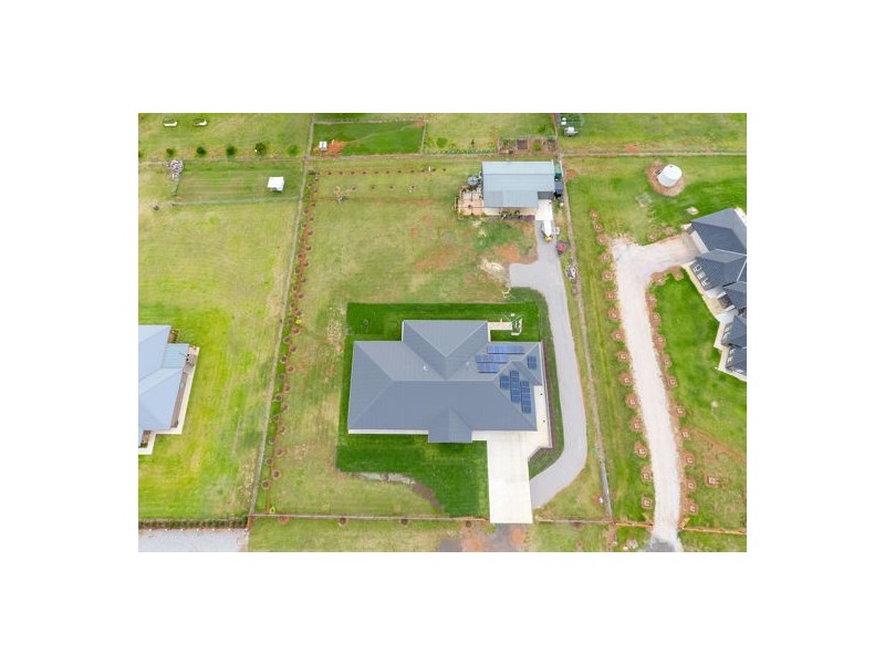 5 Benandarah Court, Tamworth NSW 2340