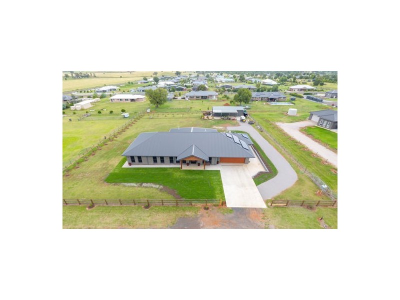 5 Benandarah Court, Tamworth NSW 2340