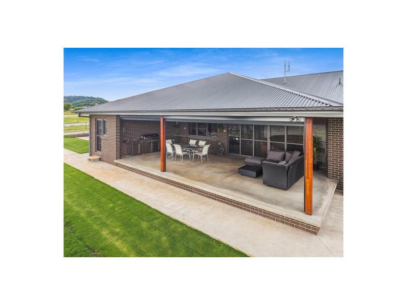 5 Benandarah Court, Tamworth NSW 2340