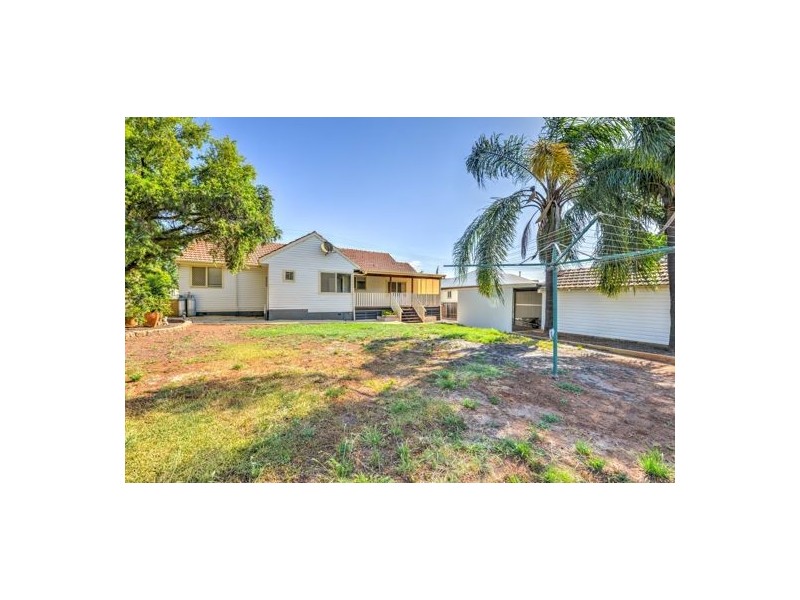 112 Piper Street, Tamworth NSW 2340