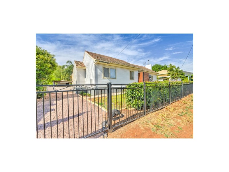 112 Piper Street, Tamworth NSW 2340