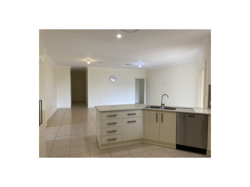 5 Woodswallow Close, Tamworth NSW 2340