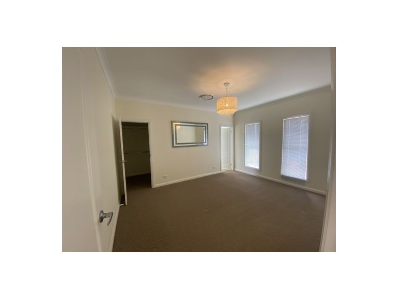 5 Woodswallow Close, Tamworth NSW 2340