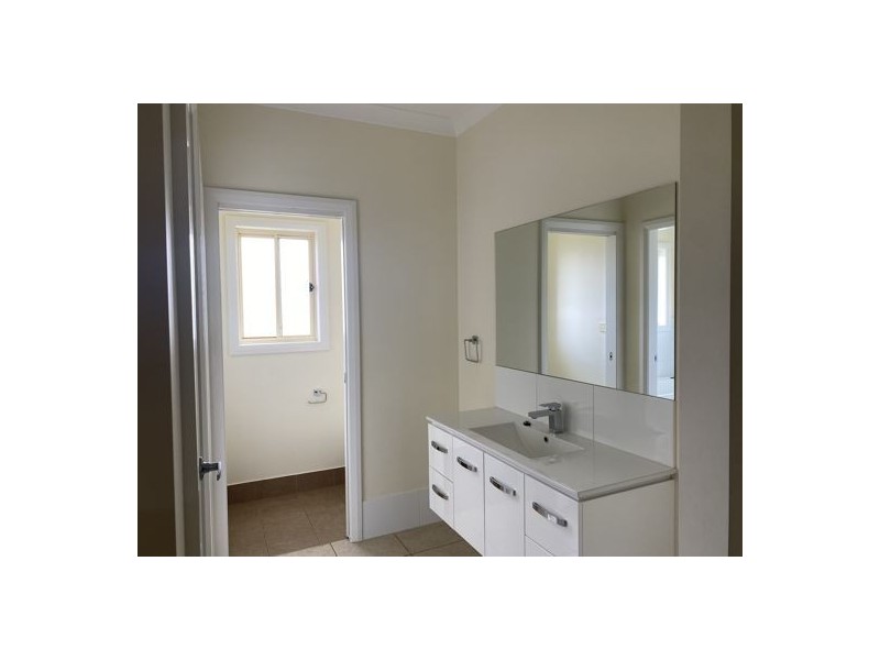 5 Woodswallow Close, Tamworth NSW 2340