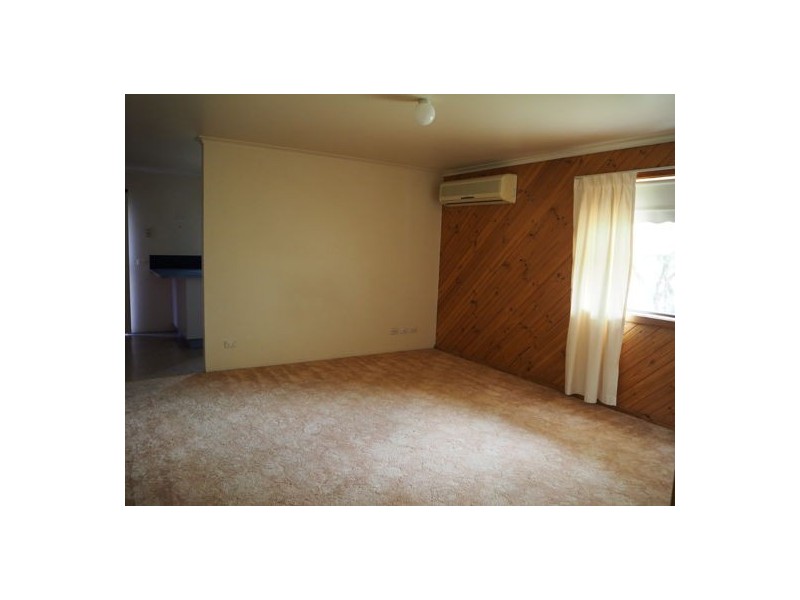 8 Cowper Close, Tamworth NSW 2340