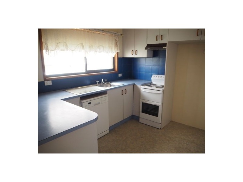 8 Cowper Close, Tamworth NSW 2340