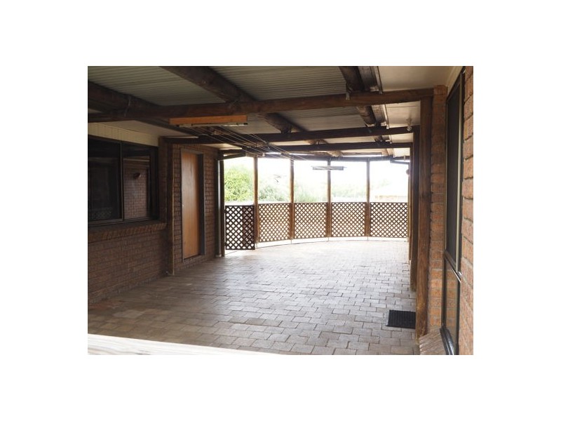 8 Cowper Close, Tamworth NSW 2340