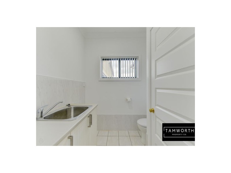 1/9 Wollemi Close, Tamworth NSW 2340